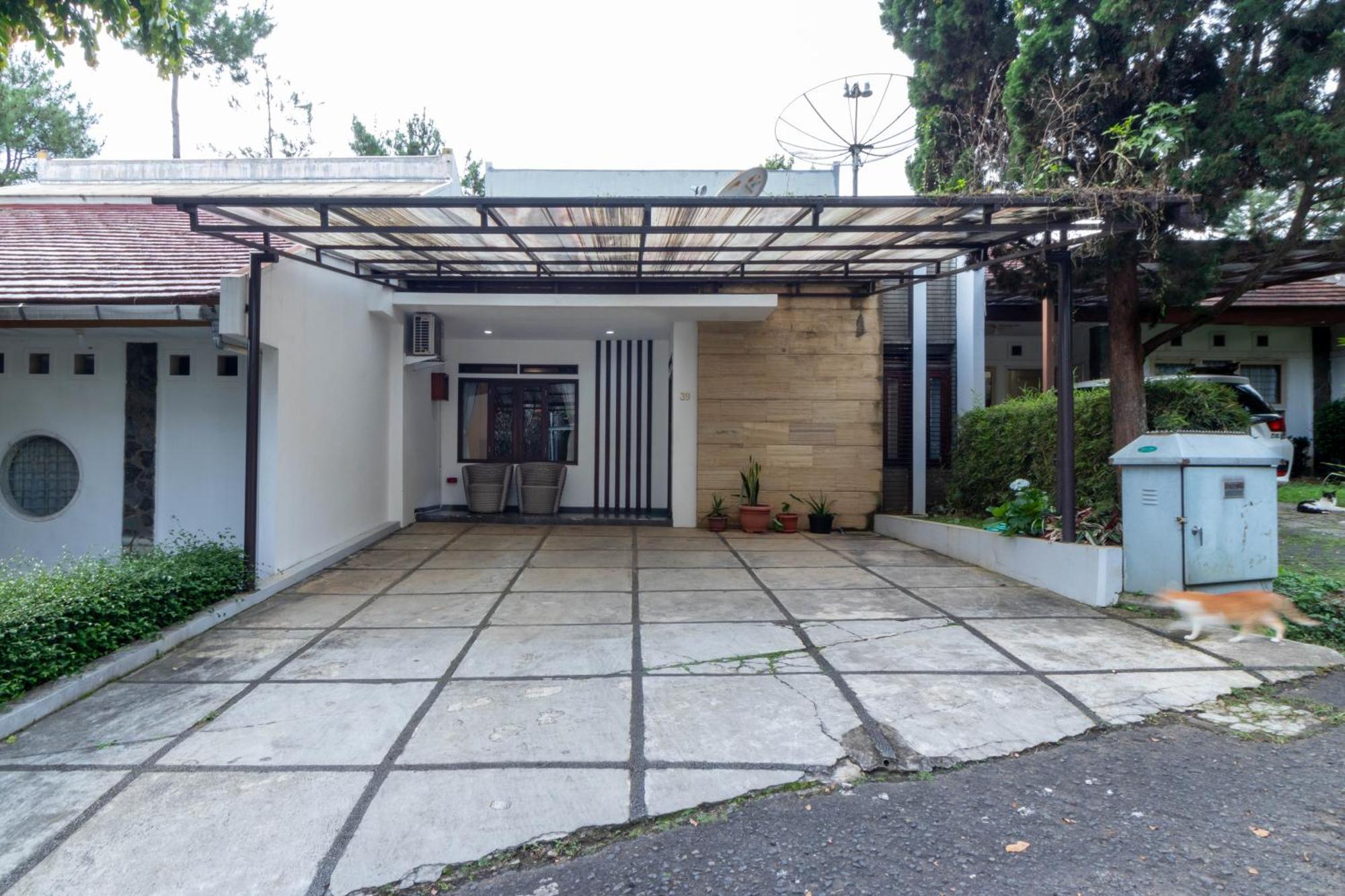 Family Only Mountain View Villa - De Reiz Villa Kesuma 3Br Bandung Exterior foto